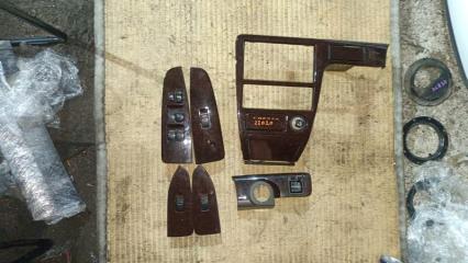 Консоль магнитофона TOYOTA CRESTA