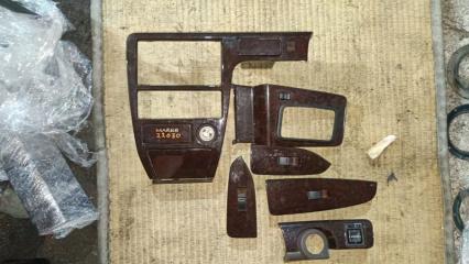 Консоль магнитофона TOYOTA MARK II