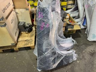 Фото запчасти крыло переднее правое MAZDA FAMILIA контрактная запчасть Запчасть крыло переднее правое MAZDA FAMILIA