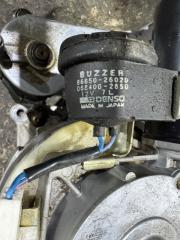 Доводчик двери левый задний TOYOTA HIACE LH107 4 ракурс