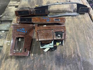 Консоль магнитофона TOYOTA CROWN