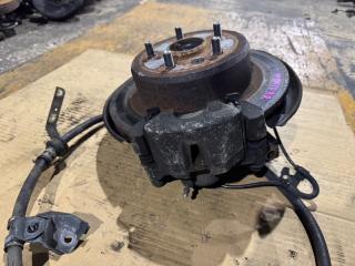 Ступица правая задняя TOYOTA HARRIER MCU10 2WD DISK 3 ракурс Ступица правая задняя TOYOTA HARRIER MCU10 2WD DISK 3 ракурс