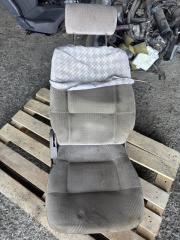 Запчасть сидение переднее правое NISSAN CARAVAN
