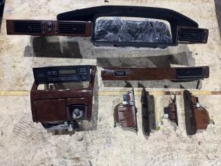 Консоль магнитофона TOYOTA CROWN