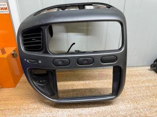 Консоль магнитофона MITSUBISHI DELICA