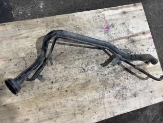 Заливная горловина топливного бака NISSAN BASSARA