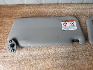 Козырек солнцезащитный TOYOTA WISH ZNE10 4 ракурс