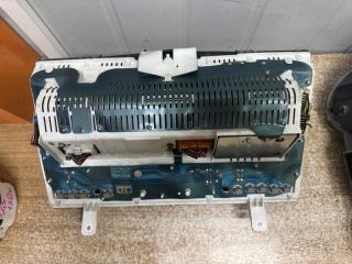 Щиток приборов TOYOTA HIACE KZH106 83800-26440 4 ракурс