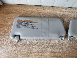 Козырек солнцезащитный TOYOTA WISH ZNE10 2 ракурс