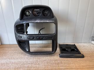Консоль магнитофона MITSUBISHI DELICA PD6W 1 ракурс