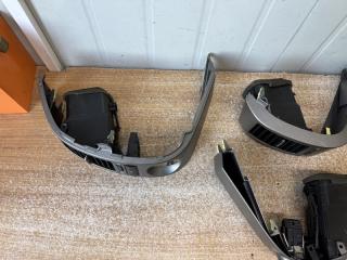 Консоль кпп TOYOTA PRIUS NHW20 5 ракурс Консоль кпп TOYOTA PRIUS NHW20 5 ракурс