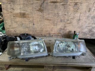 Фара правая TOYOTA PROBOX NCP58 52075 1 ракурс