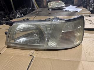 Запчасть фара левая NISSAN BLUEBIRD