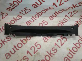 Накладка замка багажника задняя Nissan Dualis KNJ10 MR20DE 84992JD000, 84992JD00A 2 ракурс