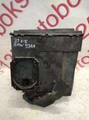 Блок предохранителей BMW X5 E53 M54B30 61358379122 4 ракурс
