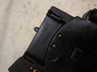 Блок подрулевых переключателей правый Kia Morning SA G4HE 75733a 4 ракурс