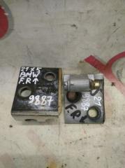 Петля дверная правая передняя BMW X5 E53 M54B30 2 ракурс