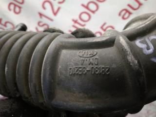 Патрубок воздушного фильтра Kia Sorento BL D4CB 281303E210 3 ракурс