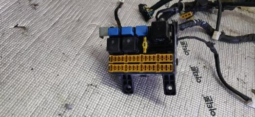 Блок предохранителей Kia Bongo PU J3 913704e062 3 ракурс