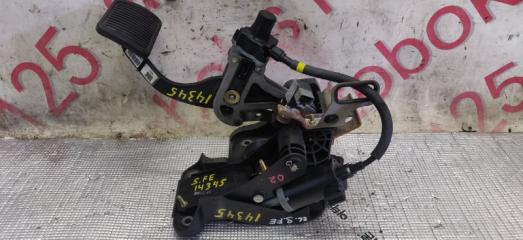 Педаль тормоза Hyundai Santa Fe CM D4EB 327152b500, dh328204d600 4 ракурс