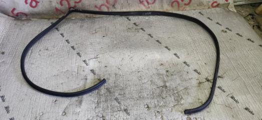 Уплотнитель двери передний правый Chevrolet Captiva 2009