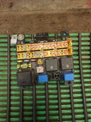 Блок предохранителей Hyundai Porter D4CB 911A04F330 3 ракурс