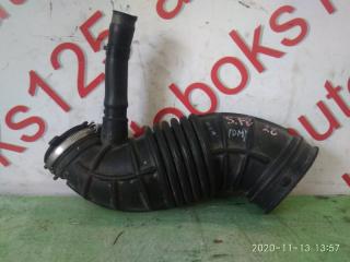 Патрубок воздушного фильтра Hyundai Santa Fe DM D4HA 281302W300 1 ракурс