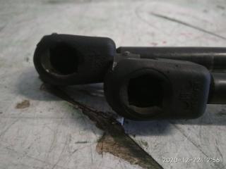 Амортизатор двери Kia Mohave HM 817802J000, 817702J000 3 ракурс