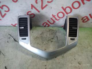 Консоль магнитофона Chevrolet Cruze 2010