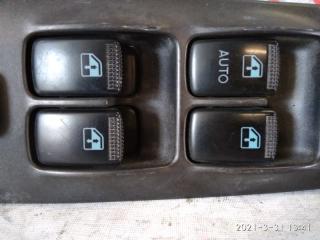 Блок управления стеклами левый передний Hyundai Elantra XD G4ED 935702D900 2 ракурс Блок управления стеклами левый передний Hyundai Elantra XD G4ED 935702D900 2 ракурс