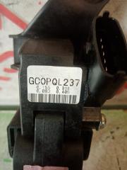 Педаль газа Hyundai Grand Starex TQ D4CB 327274H100 2 ракурс Педаль газа Hyundai Grand Starex TQ D4CB 327274H100 2 ракурс