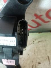 Педаль газа Hyundai Grand Starex TQ D4CB 327274H100 5 ракурс Педаль газа Hyundai Grand Starex TQ D4CB 327274H100 5 ракурс