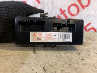 Блок реле Hyundai Santa Fe CM D4HA 952302B105 1 ракурс
