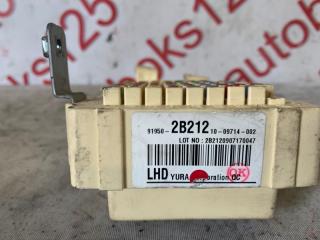Блок предохранителей Hyundai Santa Fe CM D4HA 919502B212 3 ракурс