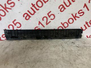 Накладка на порог левая передняя Kia Mohave HM D6EB 858712J000 2 ракурс