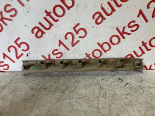 Накладка на порог правая передняя Kia Carnival VQ J3 858724D000 2 ракурс