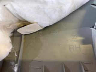Накладка на стоп правая передняя Kia Sorento XM D4HA 858202P000 3 ракурс