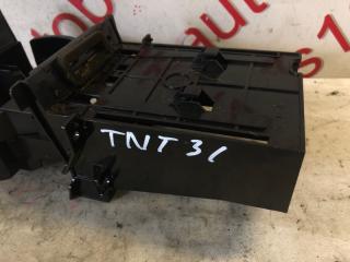 Подстаканник задний Nissan X-Trail TNT31 QR25 (DE) 4 ракурс