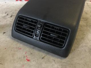 Решетка вентиляционная Nissan X-Trail TNT31 QR25 (DE) 687944P000 2 ракурс