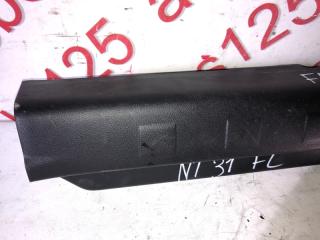 Накладка на порог левая передняя Nissan X-Trail NT31 MR20DE 76952JG00A 2 ракурс