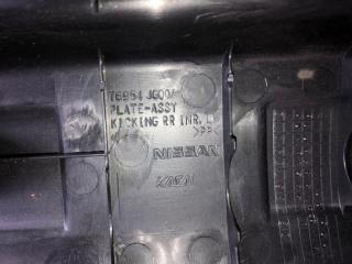 Накладка на порог правая задняя Nissan X-Trail NT31 MR20DE 76954JG00A 4 ракурс