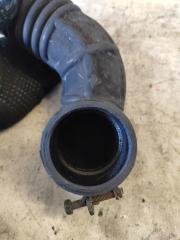 Патрубок воздушного фильтра Kia Sorento BL D4CB 281303e210 4 ракурс