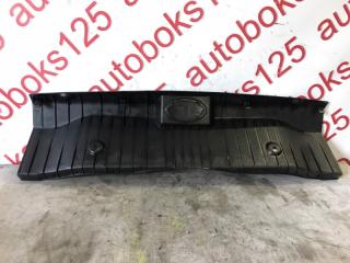 Накладка замка багажника Chevrolet Cruze J300 F18D4 96961187 3 ракурс