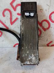 Педаль газа Hyundai HD 78 D4GA 327105K003 2 ракурс