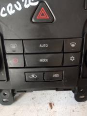 Блок управления климат-контролем Chevrolet Cruze J300 F16D4 3839428 4 ракурс