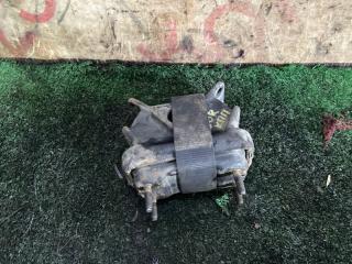 Подушка кпп Kia Sorento BL D4CB 218323E750 2 ракурс Подушка кпп Kia Sorento BL D4CB 218323E750 2 ракурс