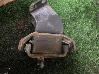 Подушка двигателя правая Kia Bongo PU J3 218104E100 2 ракурс Подушка двигателя правая Kia Bongo PU J3 218104E100 2 ракурс
