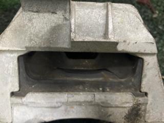 Подушка двигателя правая Chevrolet Cruze J300 F16D4 13248475 3 ракурс