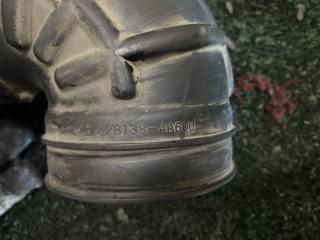 Патрубок воздушного фильтра правый Hyundai Starex A1 D4CB 281384A600 5 ракурс