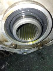 Раздатка Kia Bongo PU J3 473004D010 3 ракурс